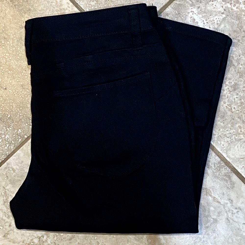 NEW 'Hybrid' Black Butt Lifting Cropped Jeans - Picture 4 of 7